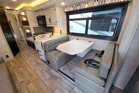 2022 Entegra Coach Odyssey 31F Class C Motorhome for rent in Mt. Juliet, TN