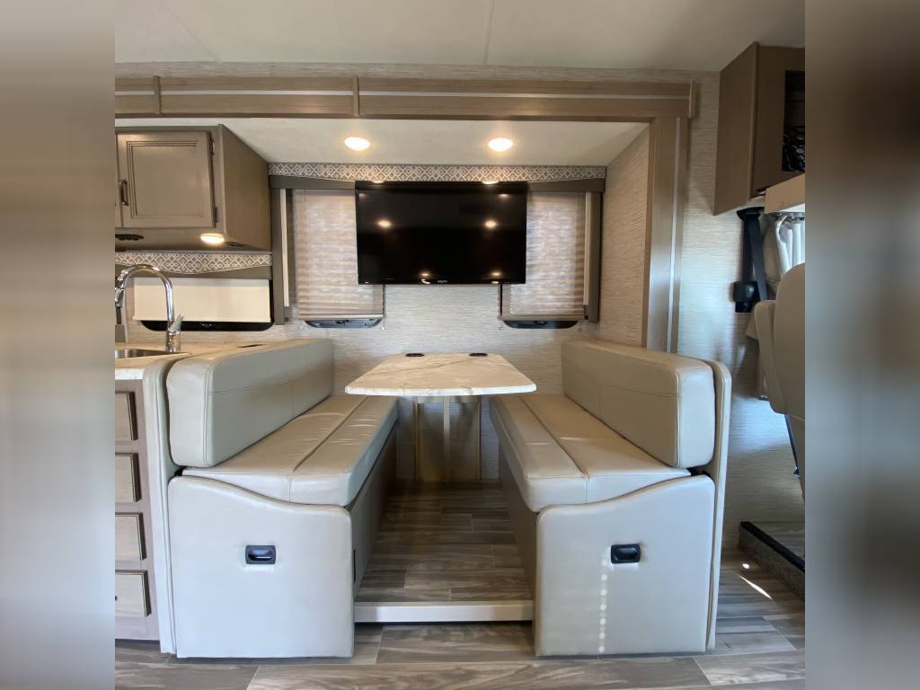 Photo 12 - 2020 Thor Motor Coach Class A Motorhome rental photo 14