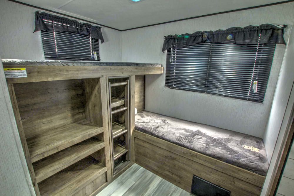 Photo 11 - 2021 HEART LAND Travel Trailer rental photo 13