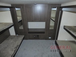 Photo 15 thumbnail 17