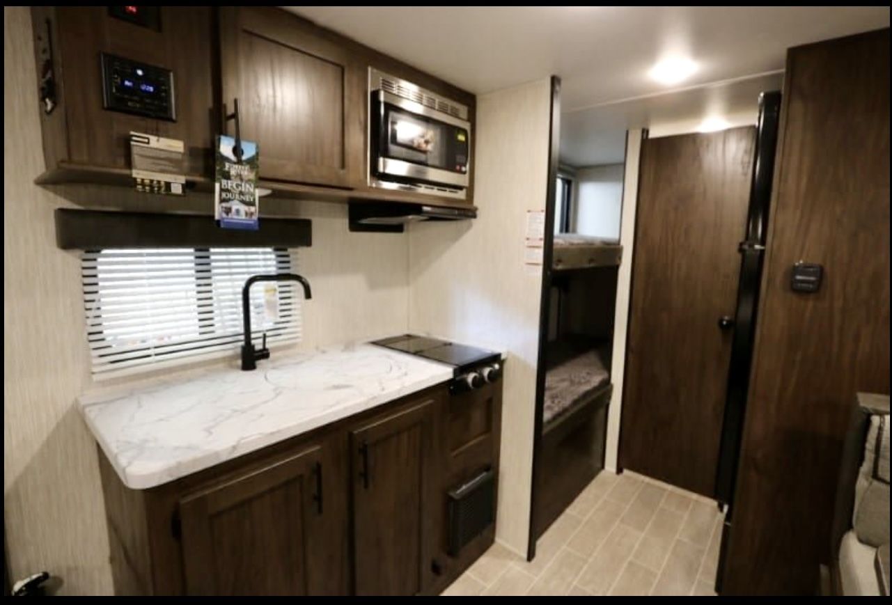 Photo 9 - 2021 Cherokee Trailer Travel Trailer rental photo 11