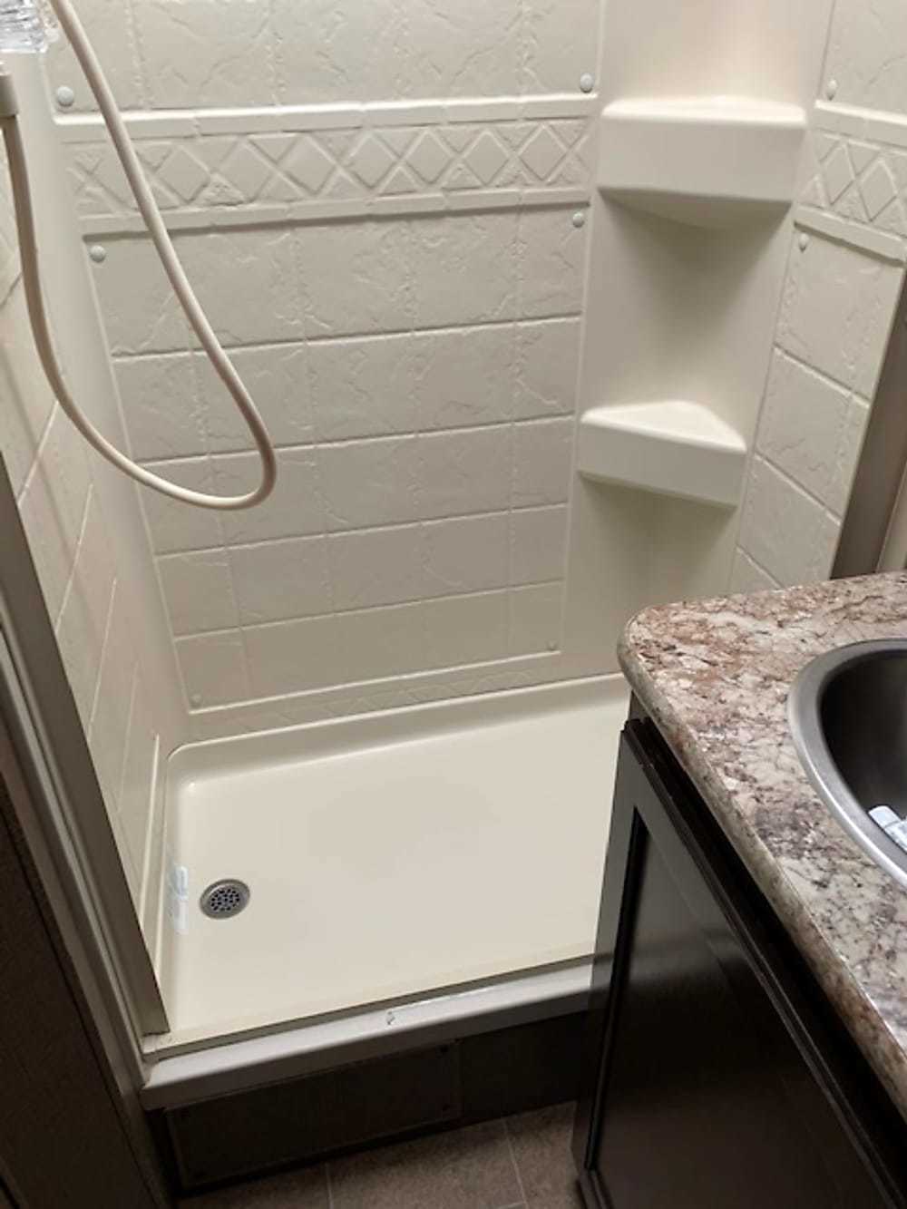 Photo 9 - 2019 Thor Motor Coach Class C Motorhome rental photo 11