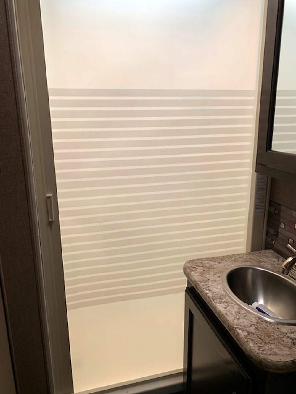 Photo 10 - 2019 Thor Motor Coach Class C Motorhome rental photo 12