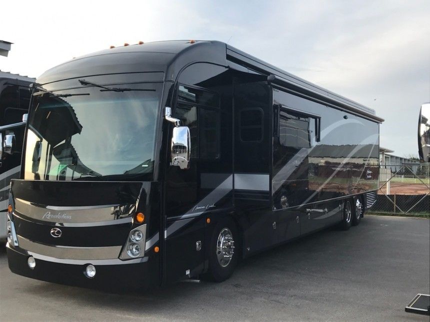 Photo 0 - 2020 American Coach Class A Motorhome rental photo 4