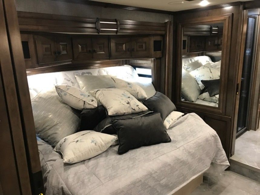 Photo 0 - 2020 American Coach Class A Motorhome rental photo 6