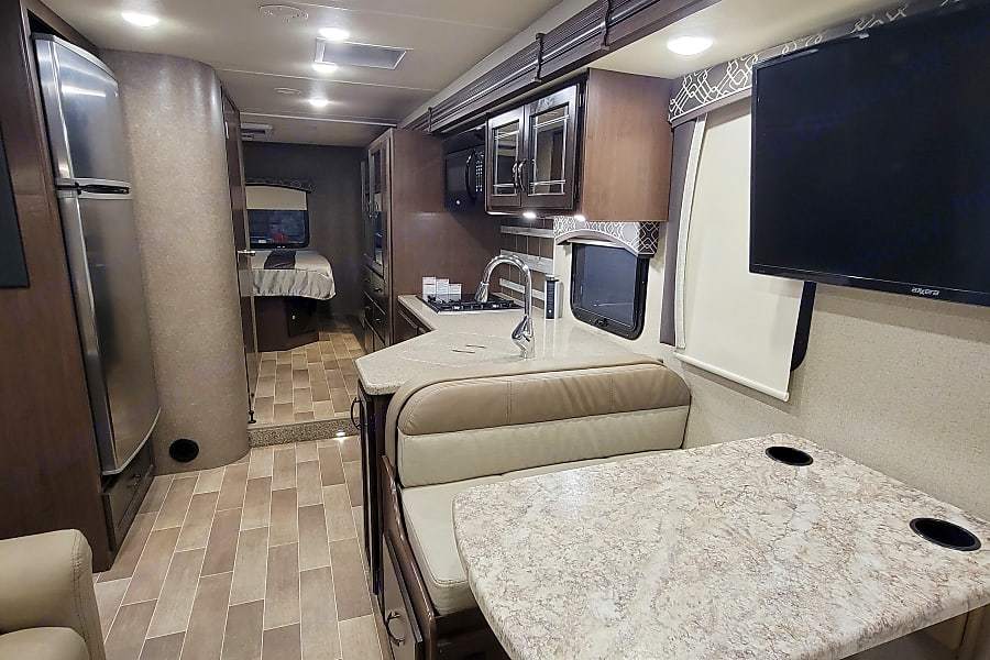 Photo 8 - 2020 Thor Motor Coach Class C Motorhome rental photo 10