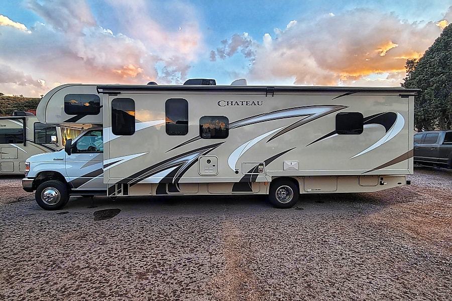 Photo 43 - 2020 Thor Motor Coach Class C Motorhome rental photo 45