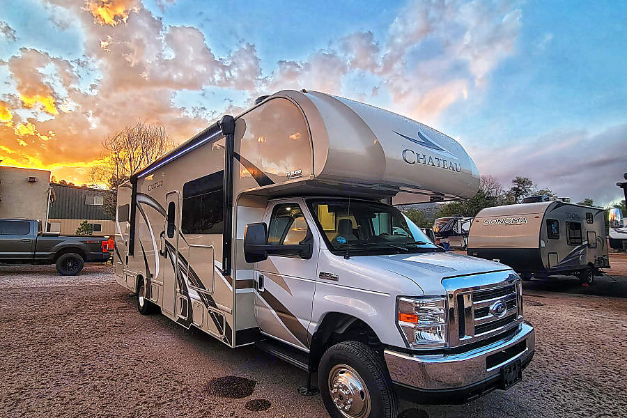 Photo 46 - 2020 Thor Motor Coach Class C Motorhome rental photo 48