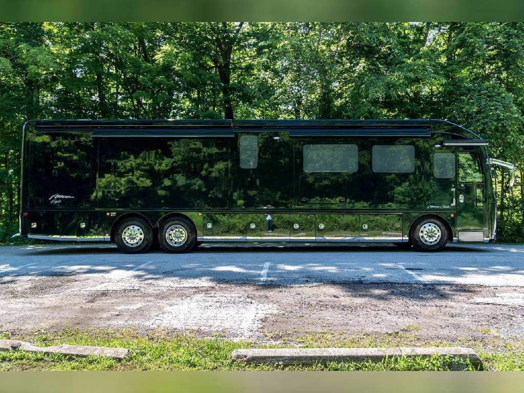 Photo 0 - 2020 American Coach Class A Motorhome rental photo 2