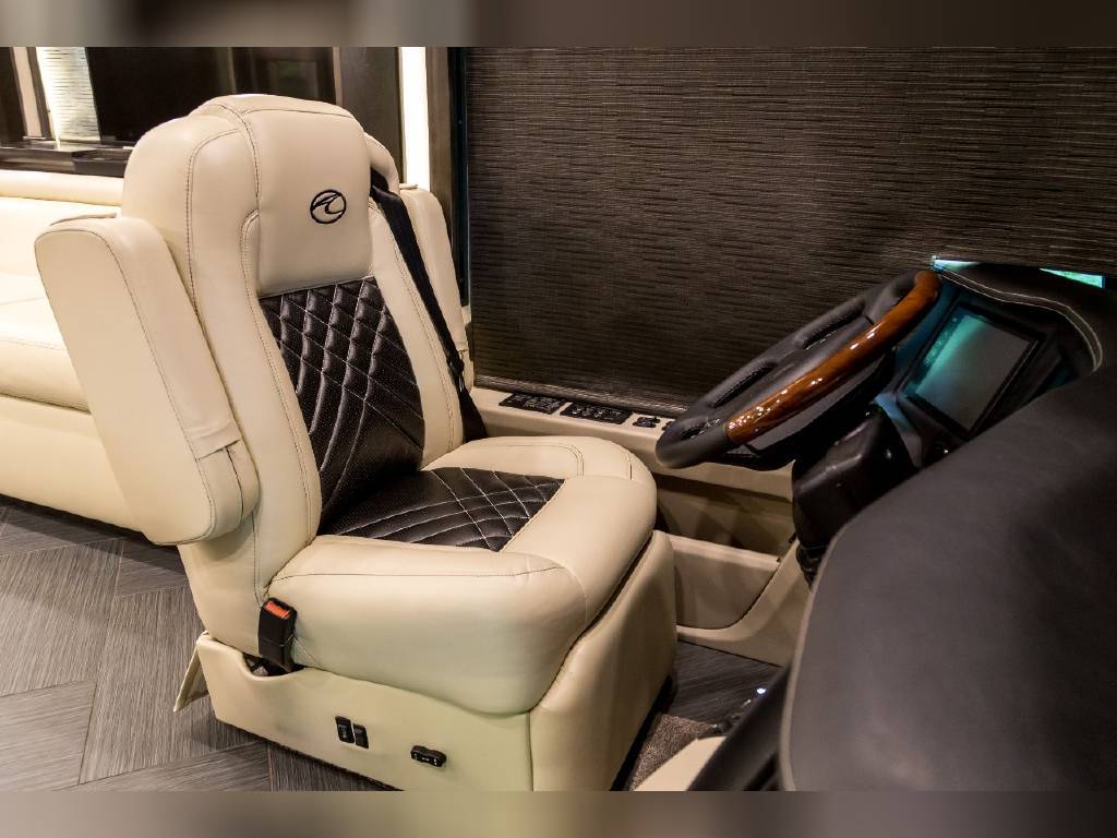 Photo 1 - 2020 American Coach Class A Motorhome rental photo 14