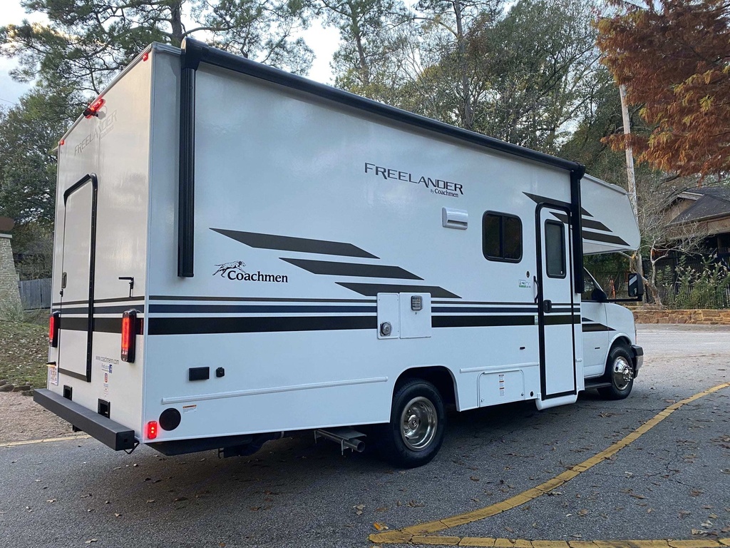 Photo 4 - 2022 Forest River Class C Motorhome rental photo 6