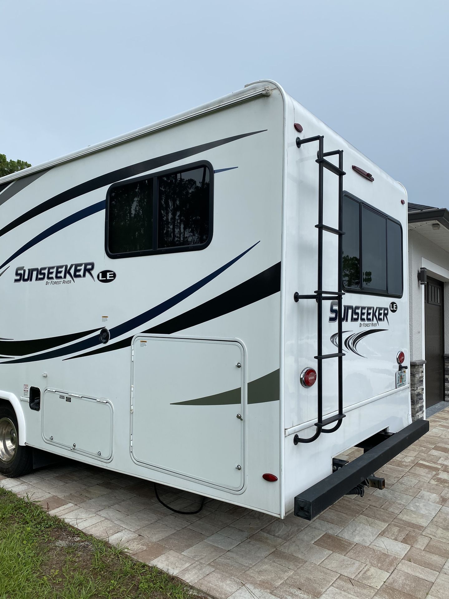 Photo 3 - 2019 Forest River Class C Motorhome rental photo 4