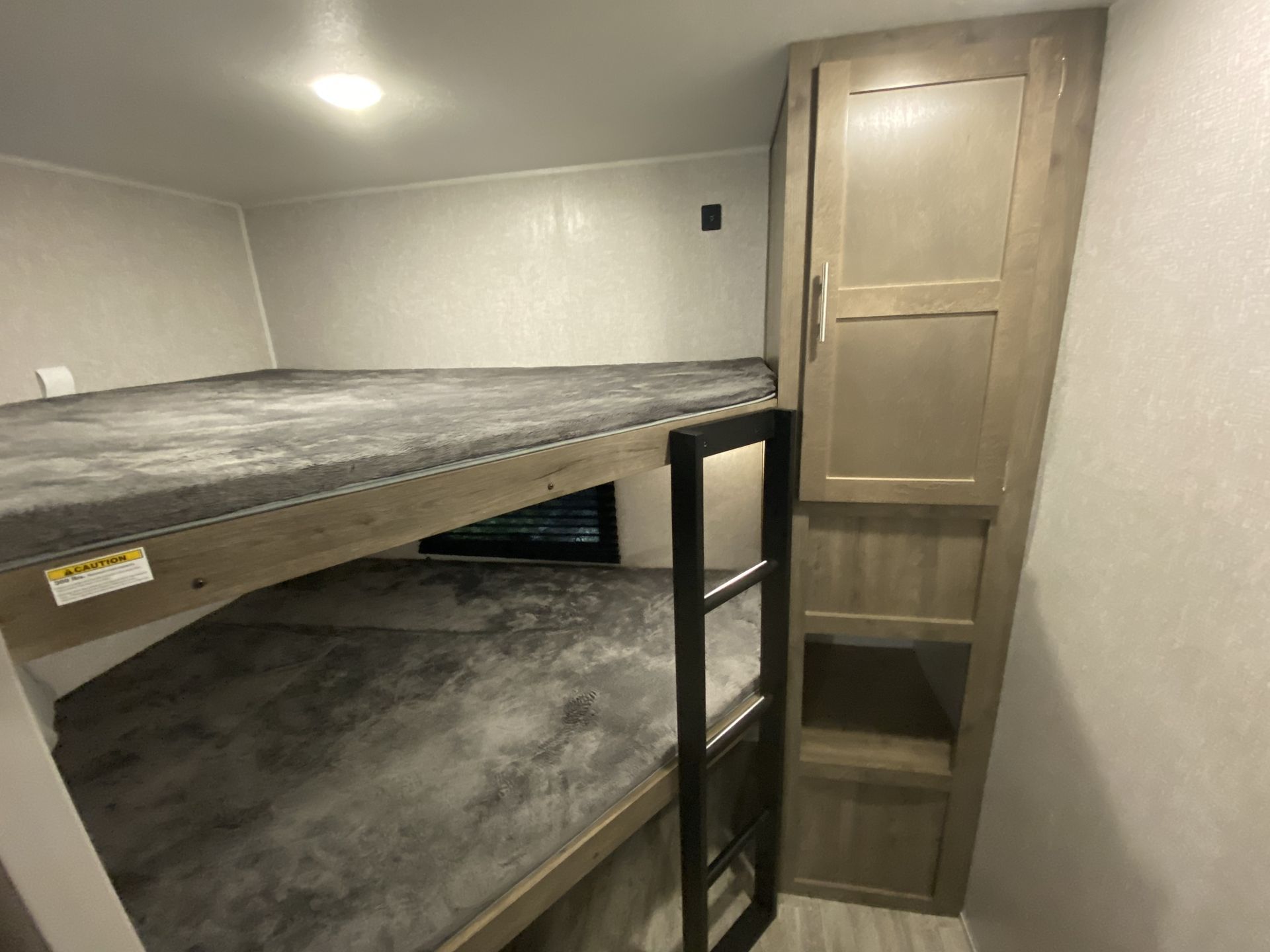 Photo 7 - 2020 Dutchmen Travel Trailer rental photo 9