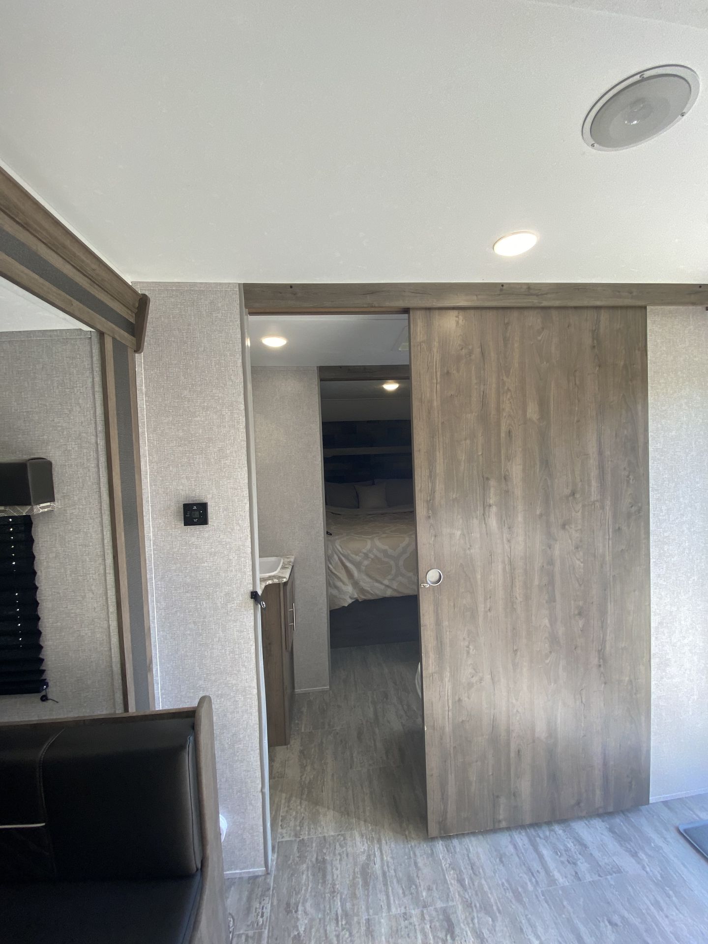 Photo 10 - 2020 Dutchmen Travel Trailer rental photo 12