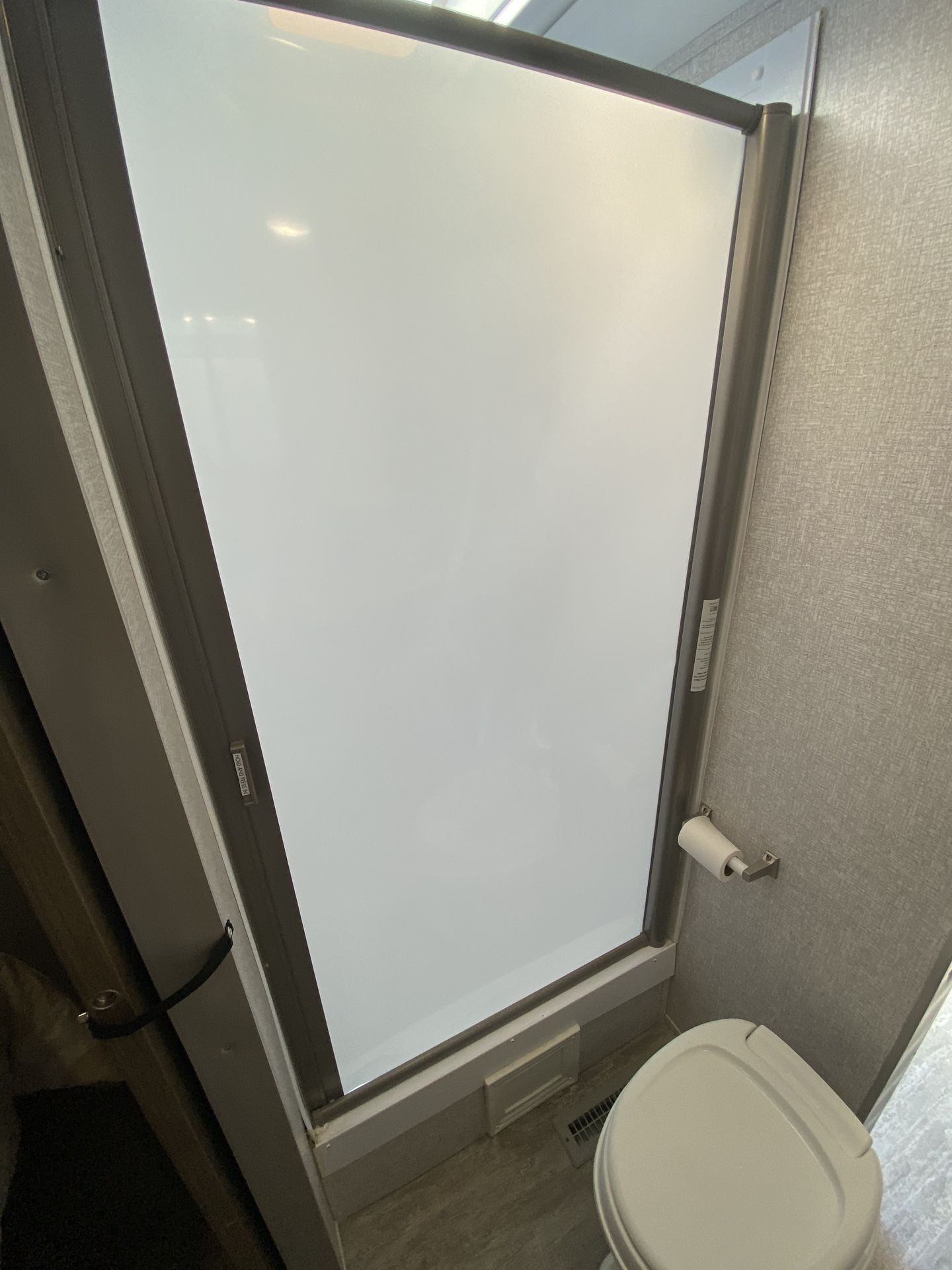 Photo 13 - 2020 Dutchmen Travel Trailer rental photo 15