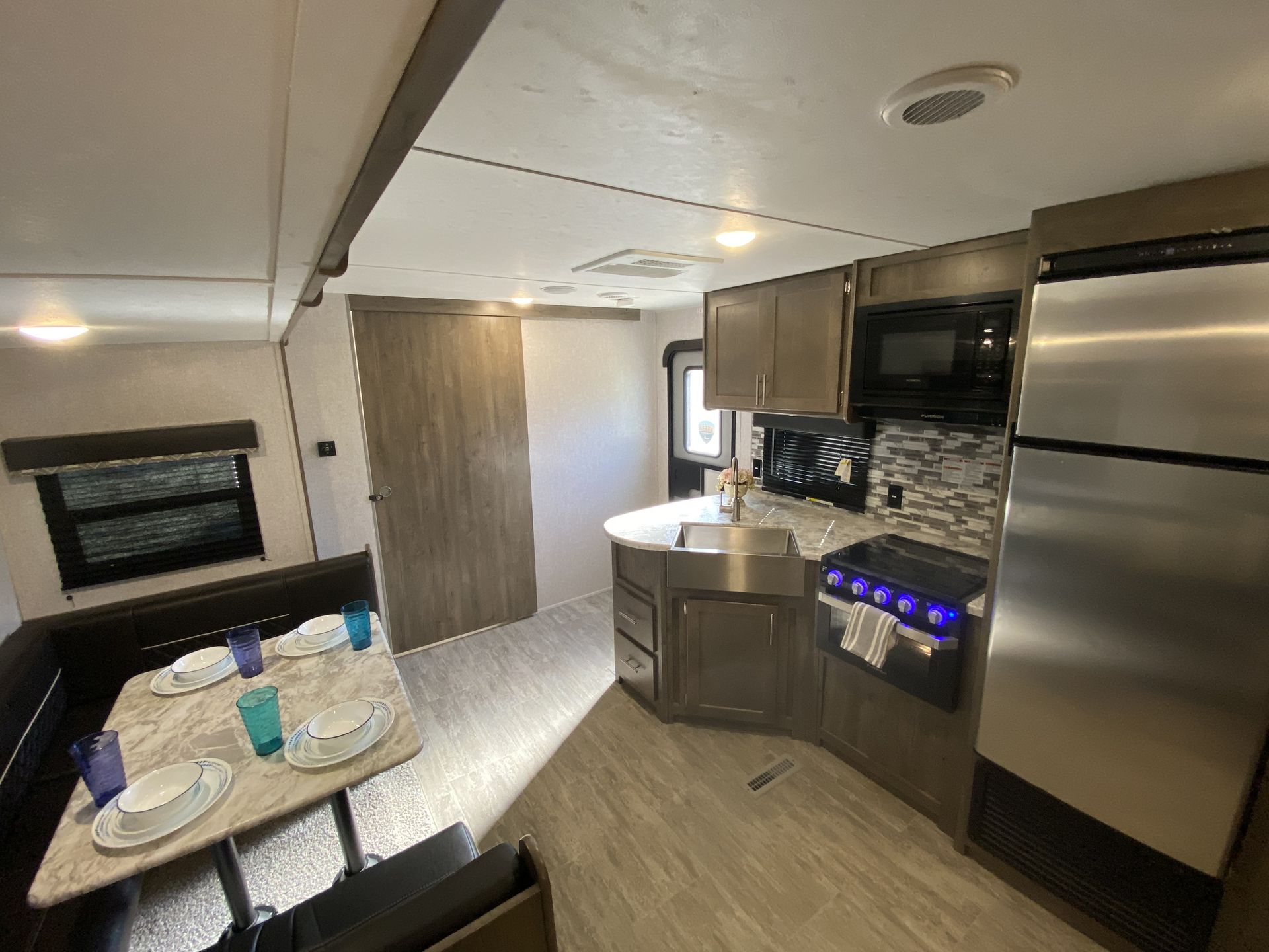 Photo 17 - 2020 Dutchmen Travel Trailer rental photo 19