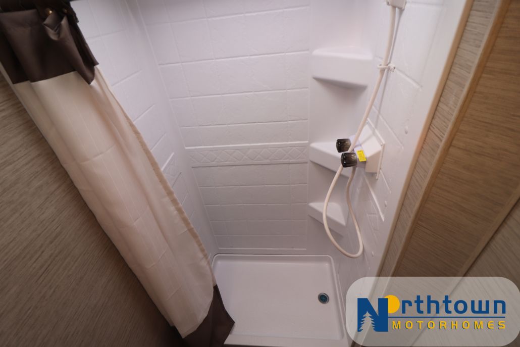 Photo 6 - 2021 Thor Motor Coach Class C Motorhome rental photo 8