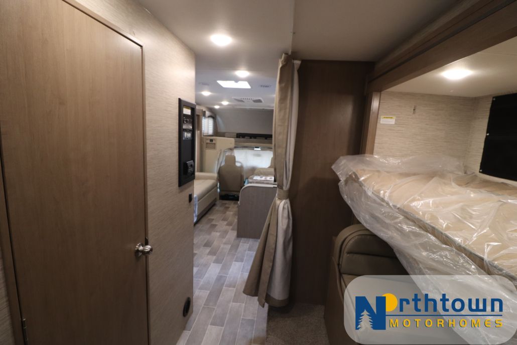 Photo 5 - 2022 Thor Motor Coach Class C Motorhome rental photo 7