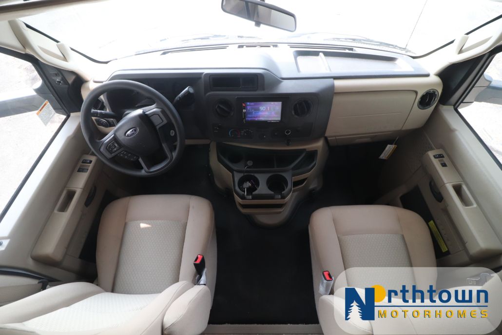 Photo 11 - 2022 Thor Motor Coach Class C Motorhome rental photo 13