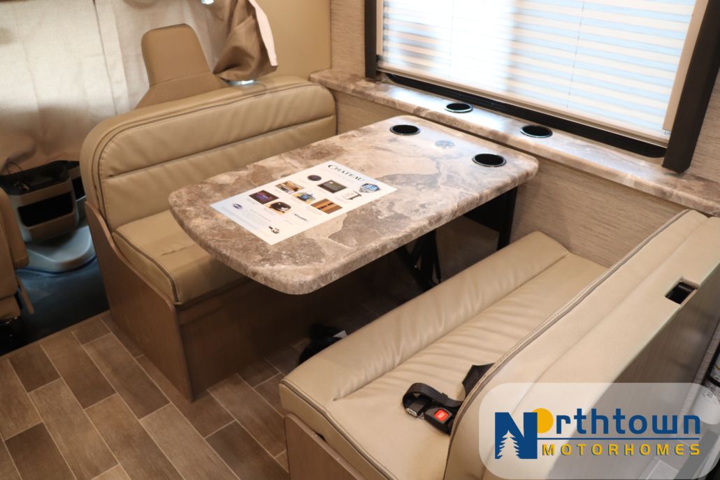 Photo 44 - 2022 Thor Motor Coach Class C Motorhome rental photo 46