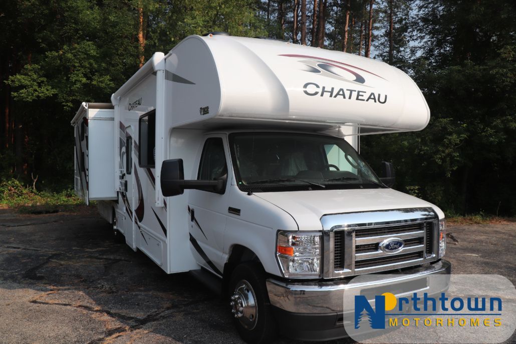 Photo 46 - 2022 Thor Motor Coach Class C Motorhome rental photo 48