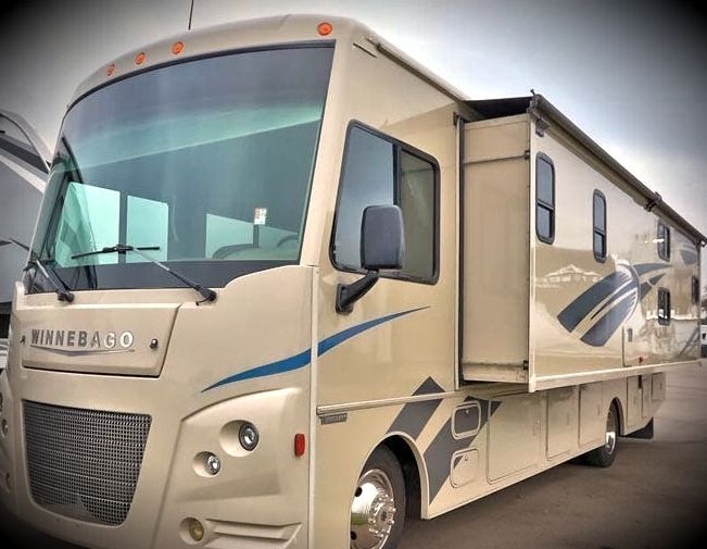 Photo 0 - 2018 Winnebago Class A Motorhome rental photo 3