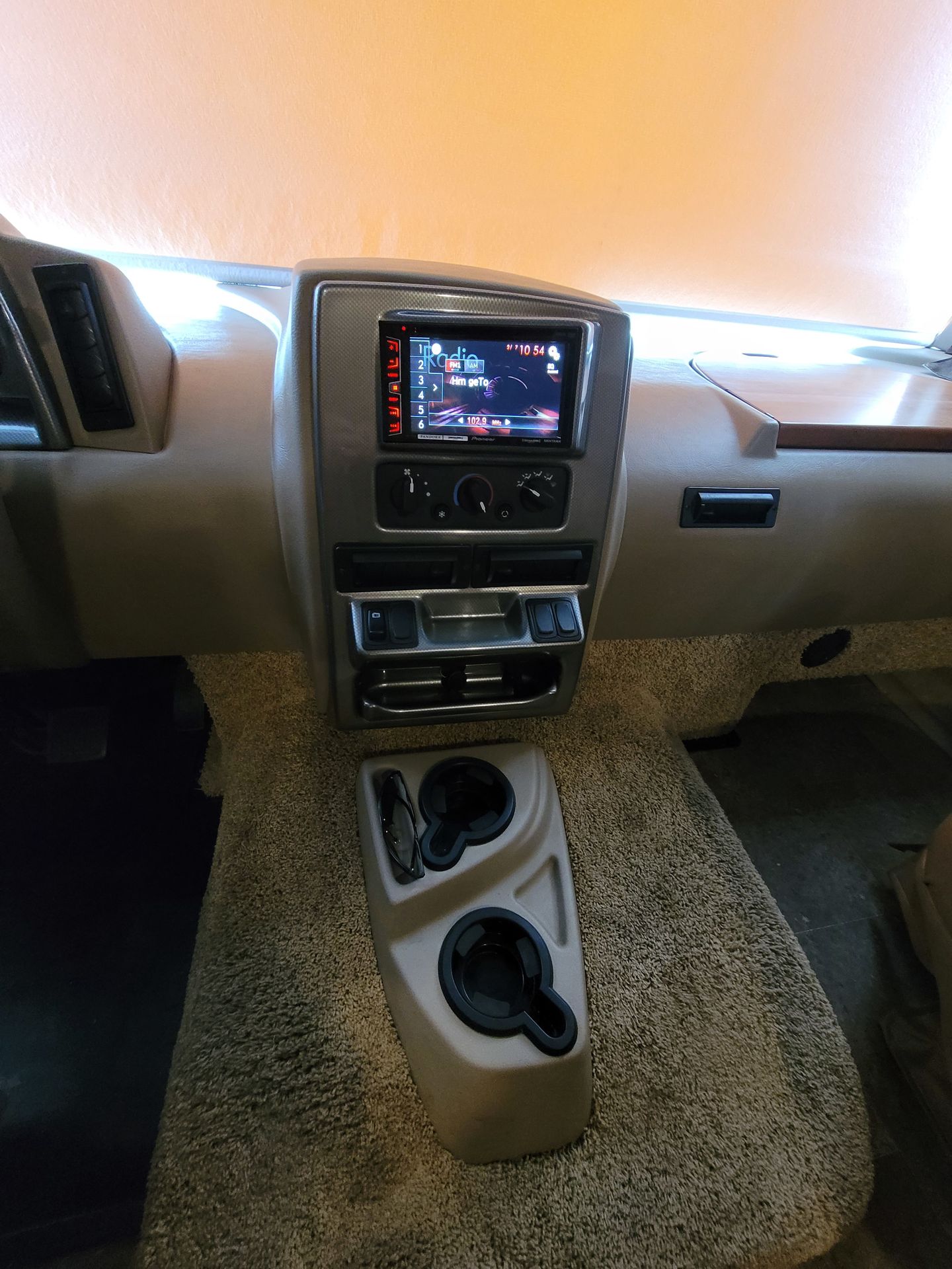 Photo 1 - 2018 Winnebago Class A Motorhome rental photo 14