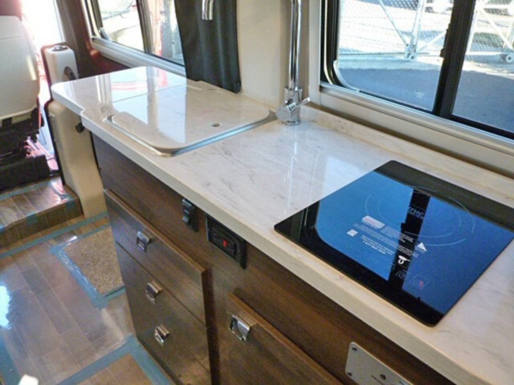 Photo 3 - 2020 Winnebago Micro Minnie Class B Motorhome rental photo 14