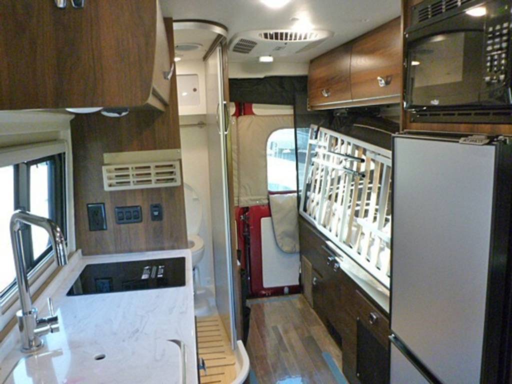 Photo 3 - 2020 Winnebago Micro Minnie Class B Motorhome rental photo 15