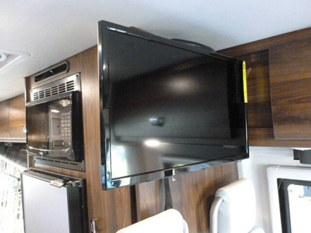 Photo 3 - 2020 Winnebago Micro Minnie Class B Motorhome rental photo 22