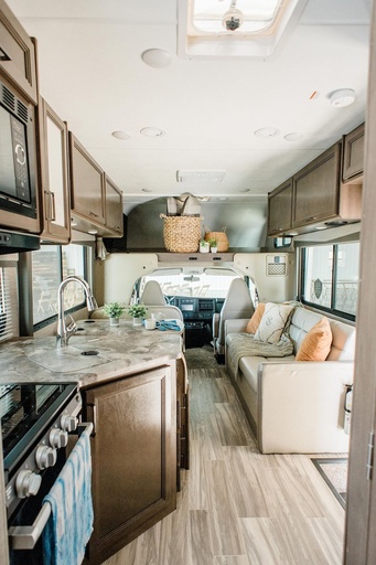 2022 Thor Motor Coach Four Winds 28A Class C Motorhome for rent in South Vienna, OH