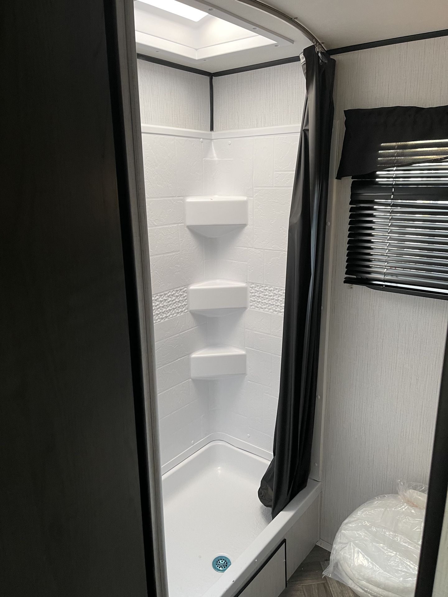 Photo 8 - 2022 Heartland Travel Trailer rental photo 10
