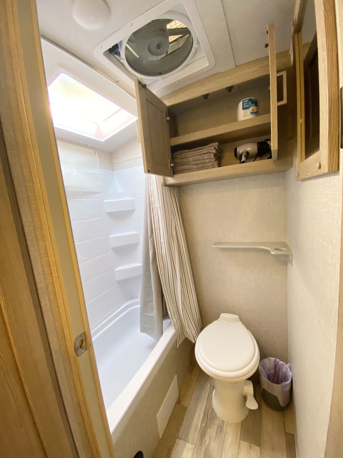 Photo 10 - 2022 Forest River Travel Trailer rental photo 12