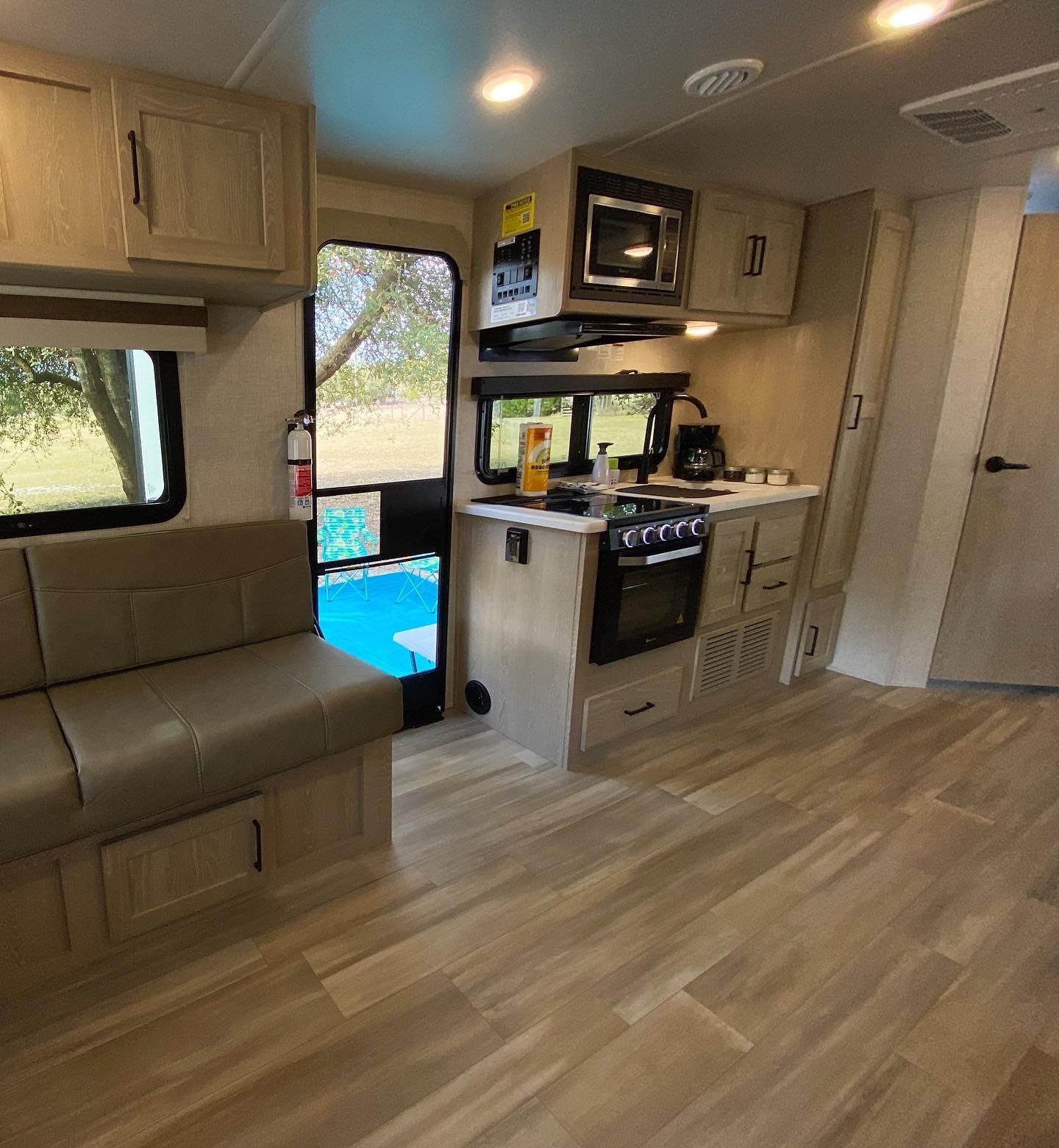 Photo 10 - 2022 Forest River Travel Trailer rental photo 12