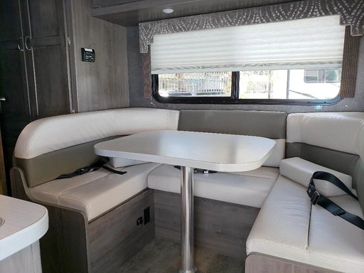 2017 Winnebago Minnie Winnie Class C Motorhome for rent in , CO
