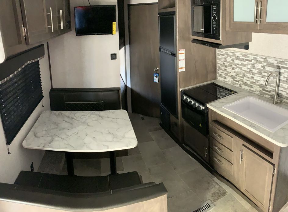 Photo 8 - 2021 Dutchmen Travel Trailer rental photo 10