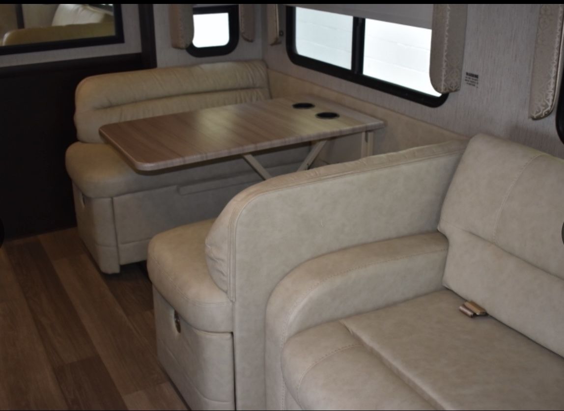 Photo 5 - 2019 Nexus Class C Motorhome rental photo 7