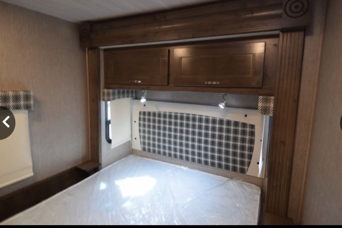 Photo 19 - 2019 Nexus Class C Motorhome rental photo 21