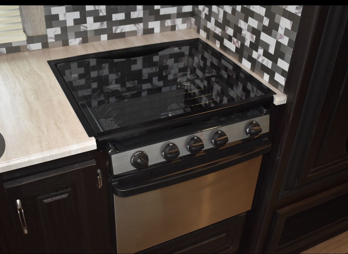 Photo 22 - 2019 Nexus Class C Motorhome rental photo 24