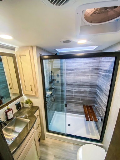 2021 Other Paradigm Fifth Wheel for rent in Weatherford, TX
