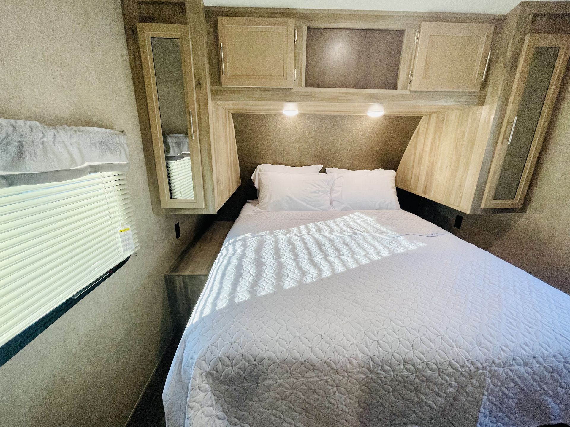 Photo 9 - 2019 Coachmen Travel Trailer rental photo 11