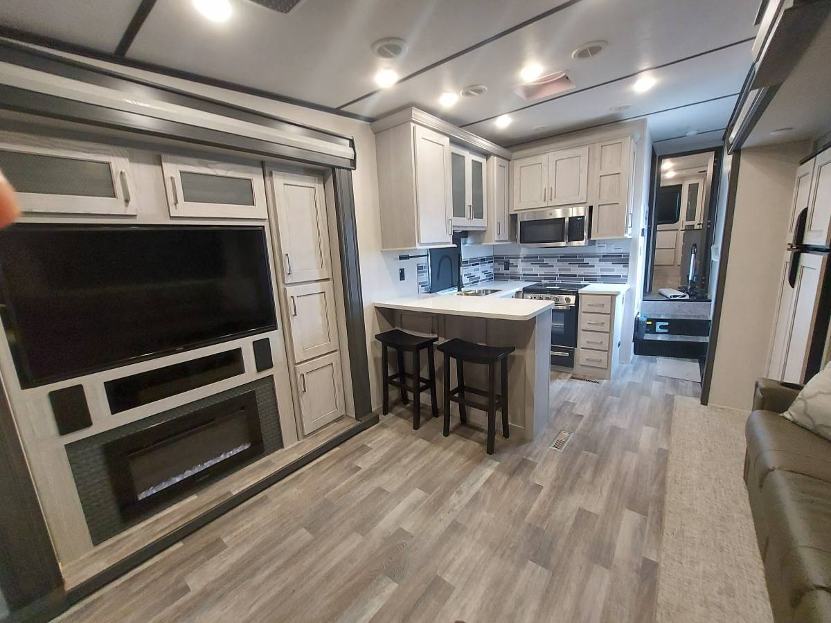 Photo 1 - 2021 Keystone Fifth Wheel rental photo 3