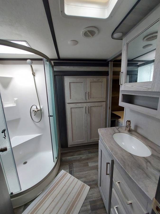 Photo 4 - 2021 Keystone Fifth Wheel rental photo 6