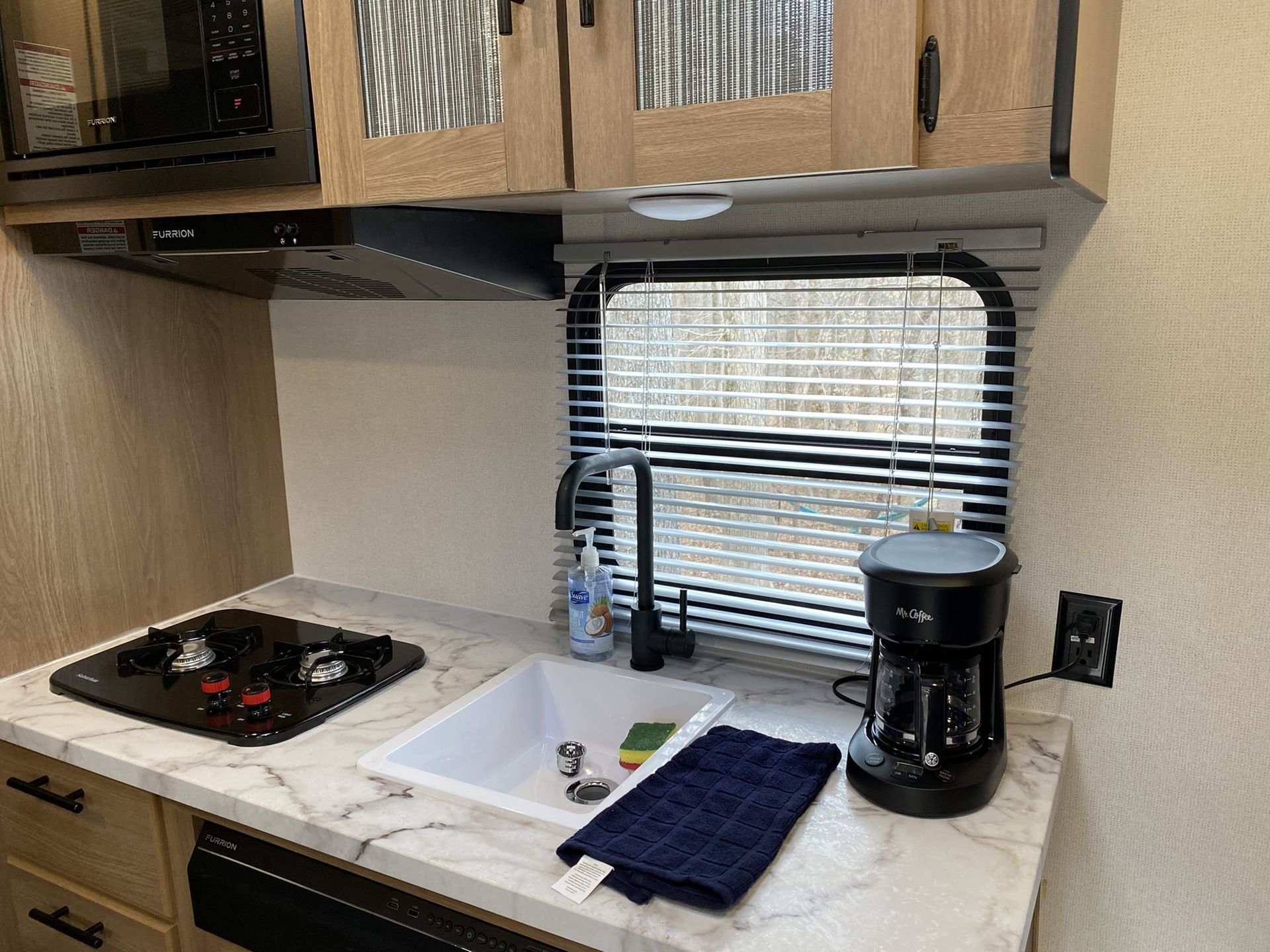 Photo 11 - 2022 Prime Time Travel Trailer rental photo 13