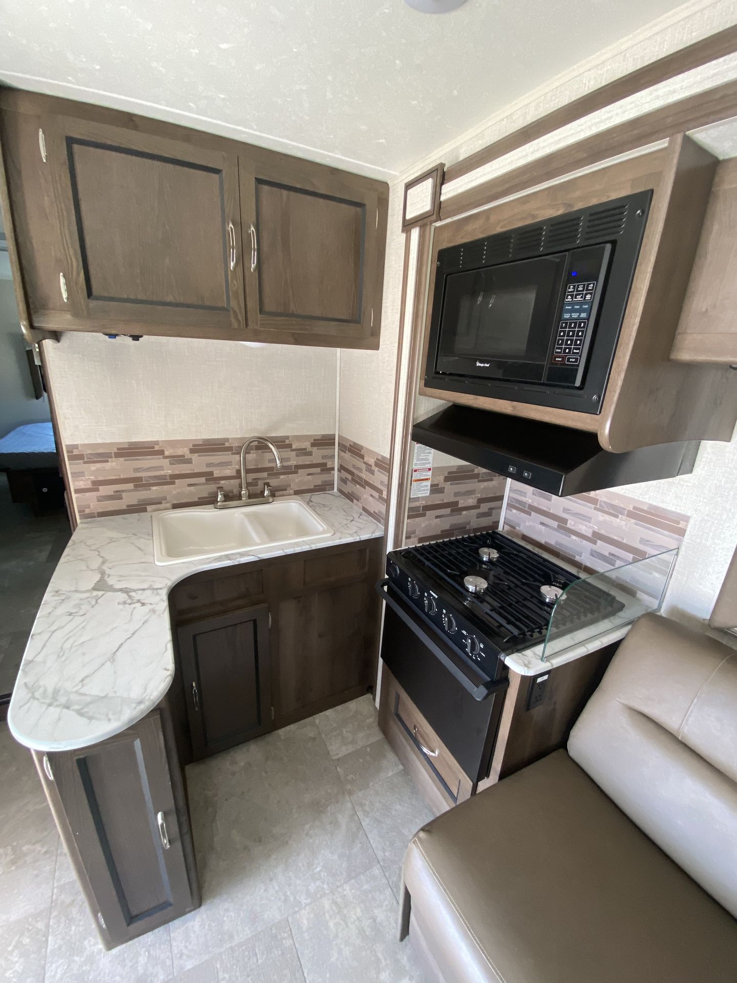 Photo 4 - 2020 Coachmen Class C Motorhome rental photo 6