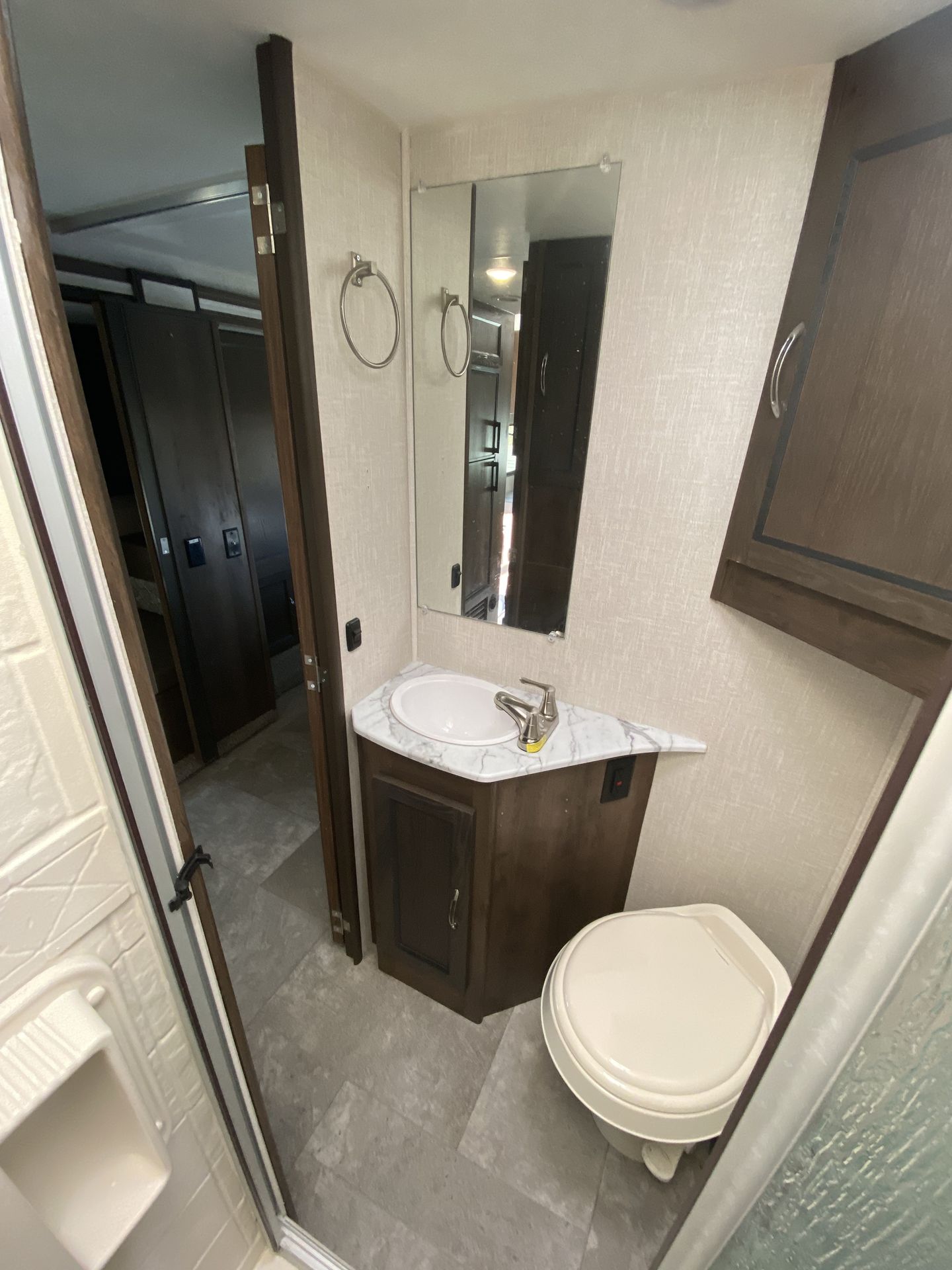 Photo 11 - 2020 Coachmen Class C Motorhome rental photo 13