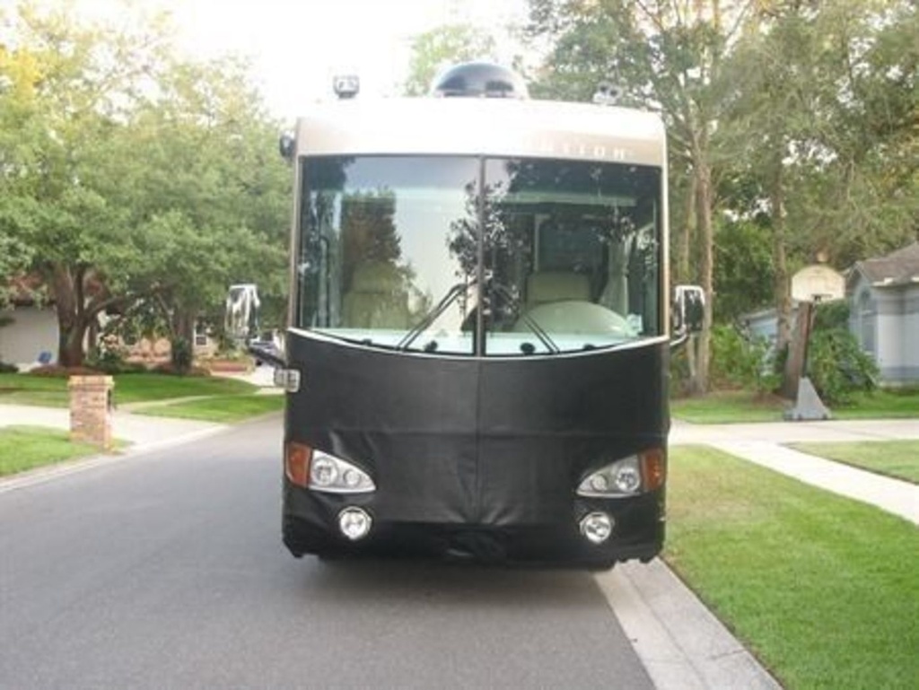 Photo 12 - 2006 Fleetwood Class A Motorhome rental photo 14