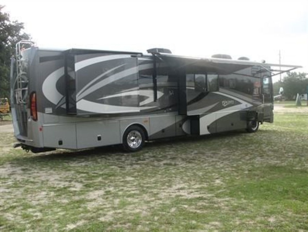 Photo 5 - 2008 Fleetwood Class A Motorhome rental photo 7