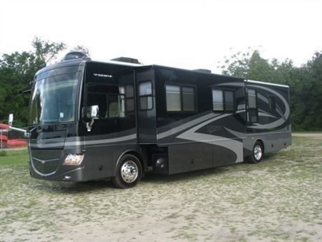 Photo 6 - 2008 Fleetwood Class A Motorhome rental photo 8