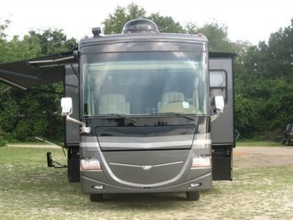 Photo 11 - 2008 Fleetwood Class A Motorhome rental photo 13